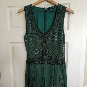 Green Sequined 1920s-Inspired Dress